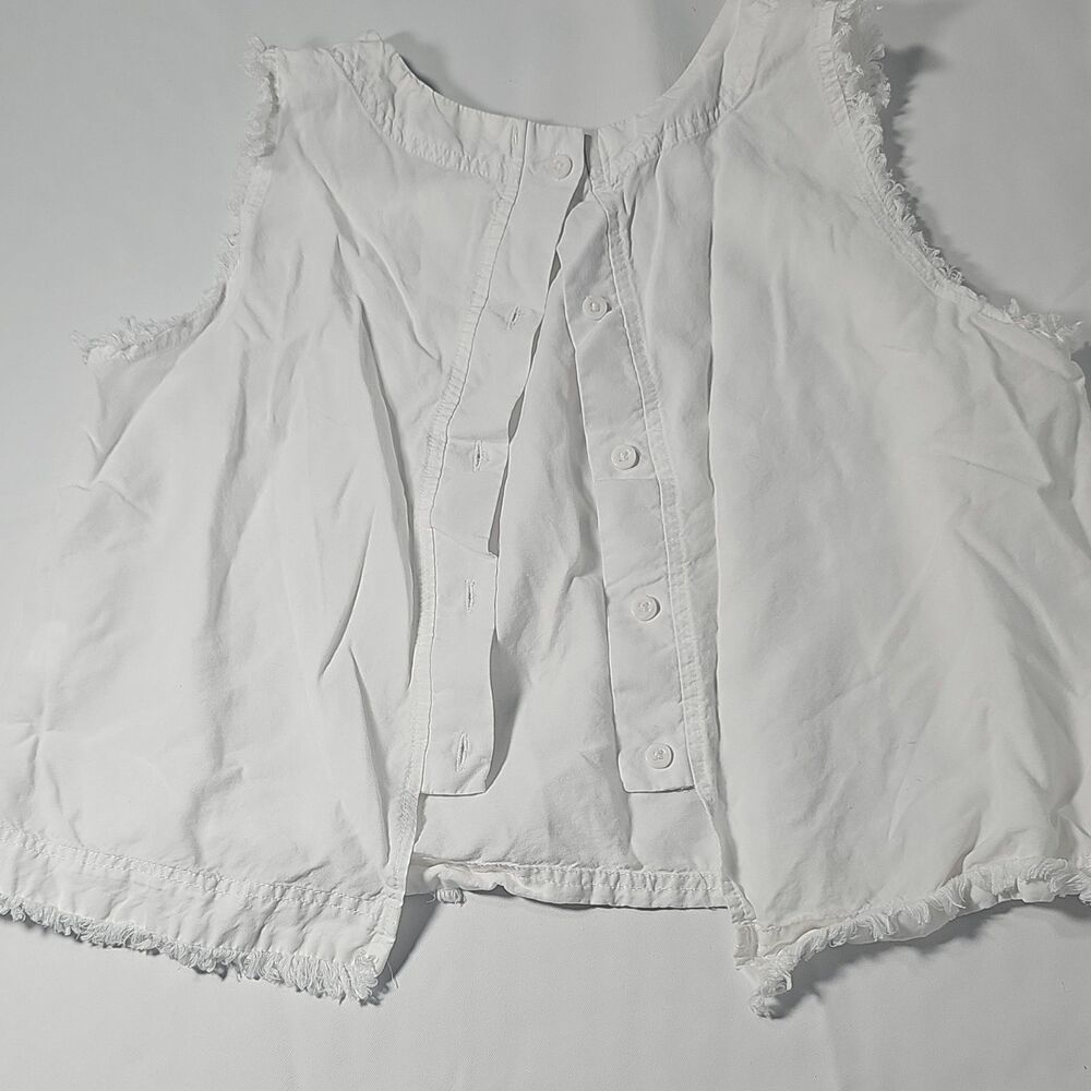 Thread & Supply White Frayed Hem Button Back Crop Top Size m